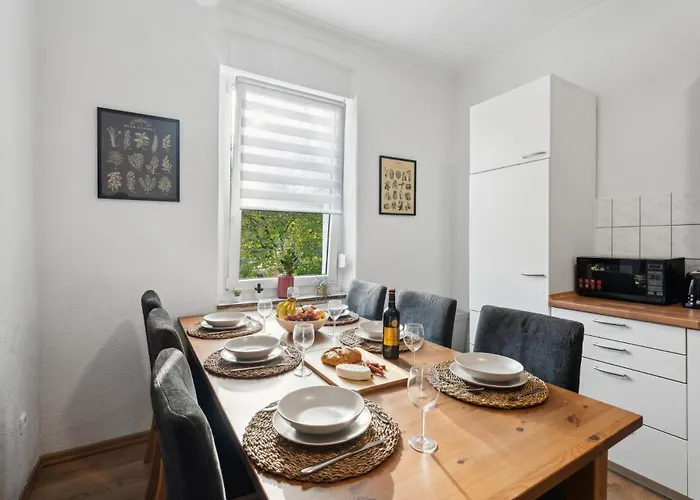 Neue Und Helle 2 Wohnung, Naehe Veltins Arena, Office, Kostenlose Parkplaetze Gelsenkirchen